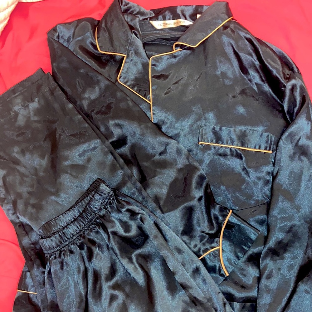 Women’s Victoria’s Secret Satin PJ Set
